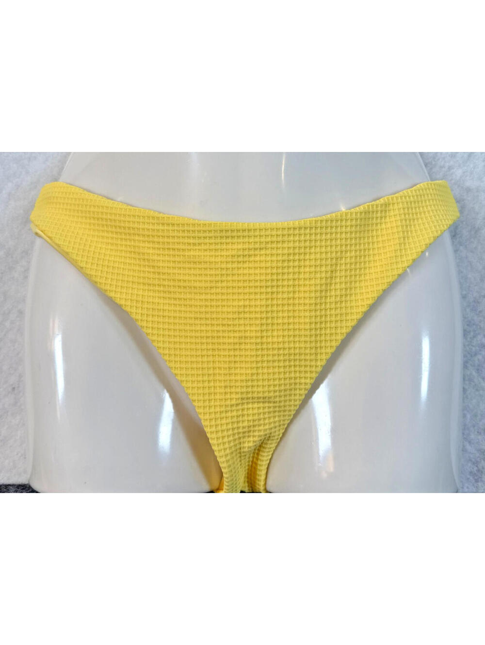 Dippin Daisys Womens Medium Yellow Cheeky Bikini Swim Bottom NWT‎
